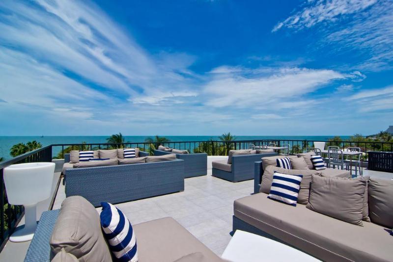 هتل Dune Hua Hin