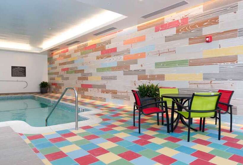 هتل Hilton Garden Inn Burlingtondowntown