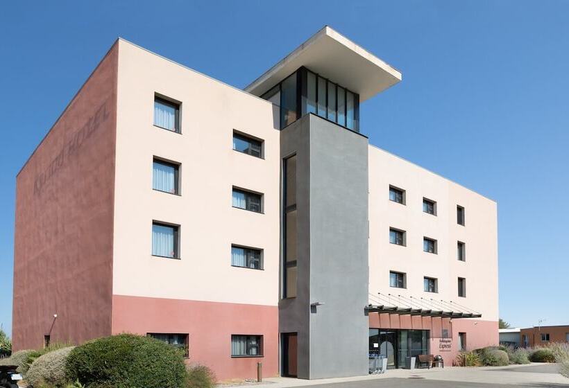 هتل Holiday Inn Express   Marseille Airport, An Ihg