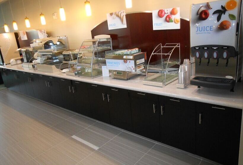 Fotos del hotel Holiday Inn Express & Suites Houston Northwest-brookhollow, An Ihg:  49