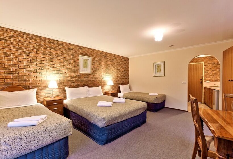 هتل Hume Country Motor Inn
