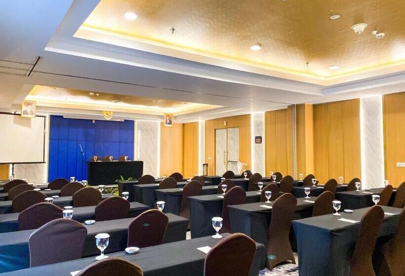 Fotos del hotel Hotel @Hom Platinum Gowongan:  9