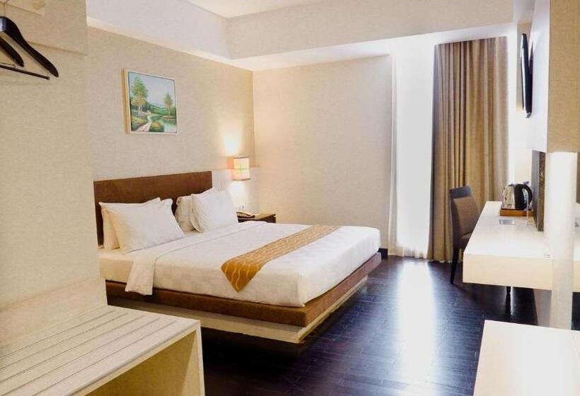 Fotos del hotel Hotel @Hom Platinum Gowongan:  4