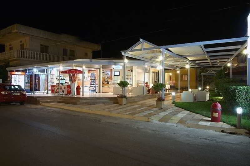 Отель Niriides Apartments