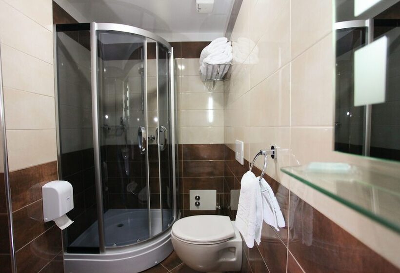 בית מלון כפרי Panorama Kruje View On The Castle And The Old Town