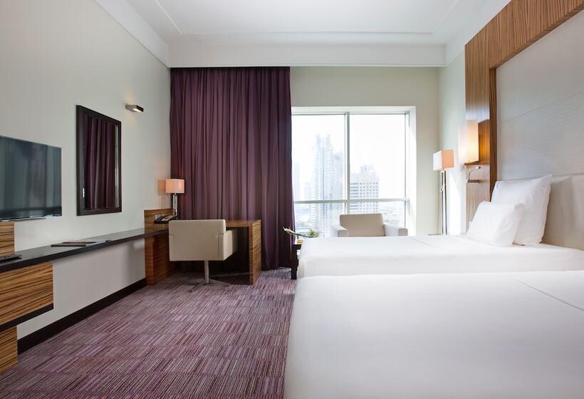 Fotos del hotel Pullman Dubai Jumeirah Lakes Towers:  2
