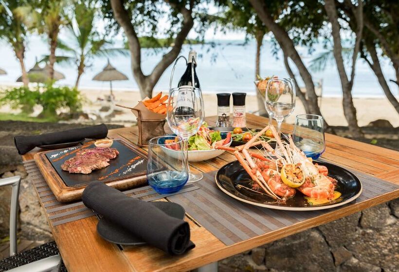 هتل Radisson Blu Azuri Resort & Spa