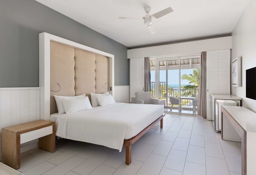 هتل Radisson Blu Azuri Resort & Spa