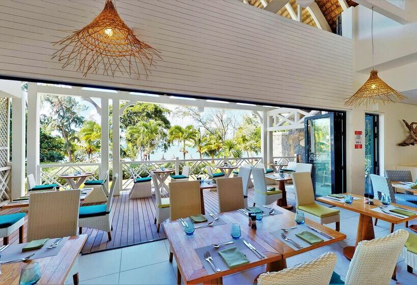 هتل Radisson Blu Azuri Resort & Spa