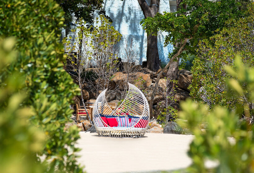 هتل Radisson Blu Azuri Resort & Spa