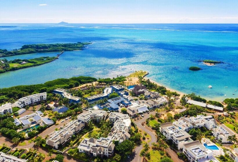 هتل Radisson Blu Azuri Resort & Spa