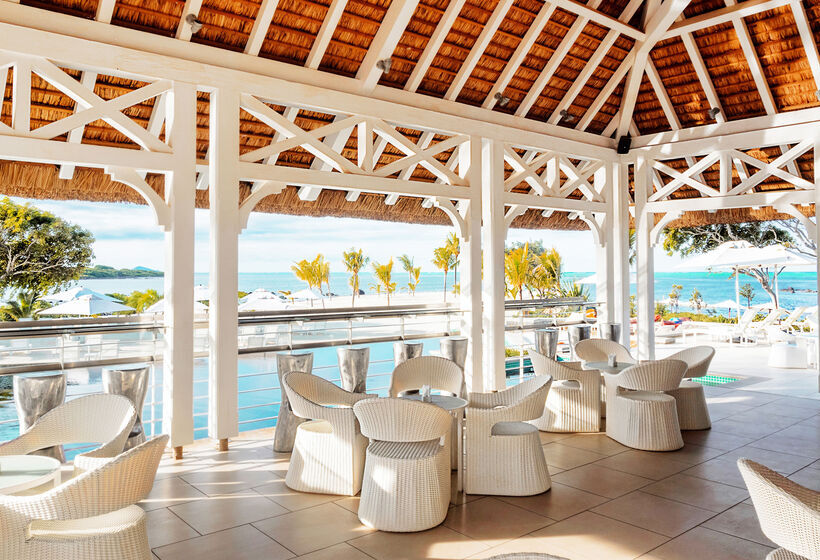 هتل Radisson Blu Azuri Resort & Spa