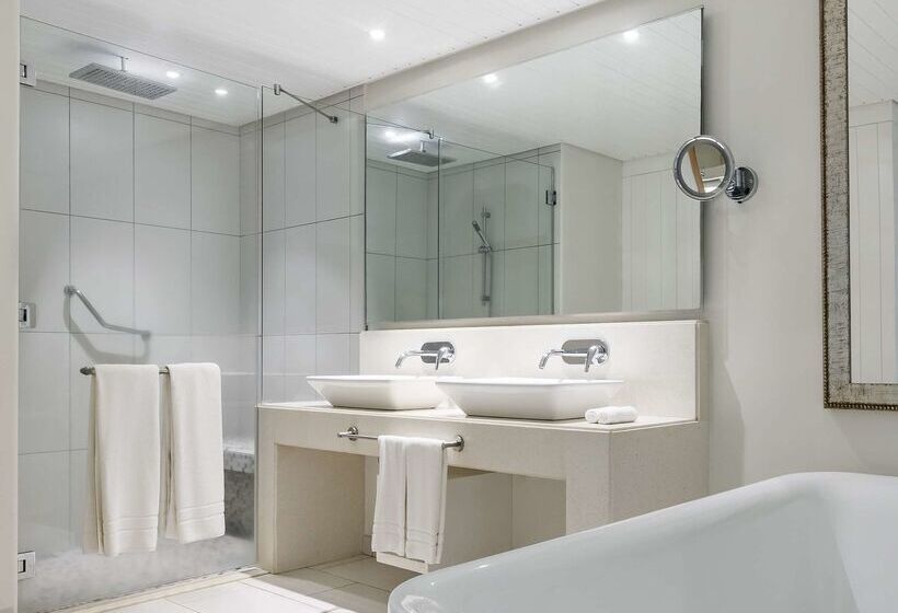 هتل Radisson Blu Azuri Resort & Spa