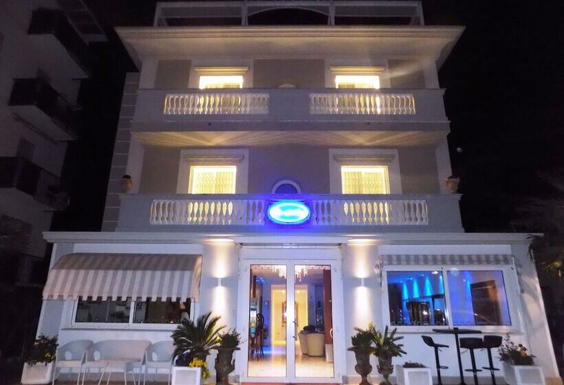 هتل Residence Villa Del Mare