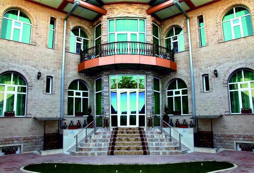 فندق Royal Palace