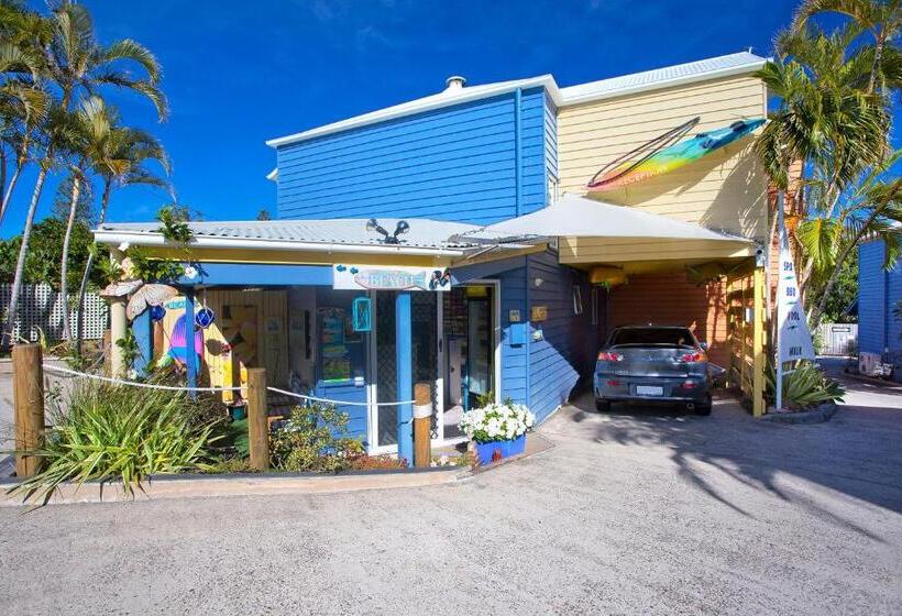هتل Sails Lifestyle Resort