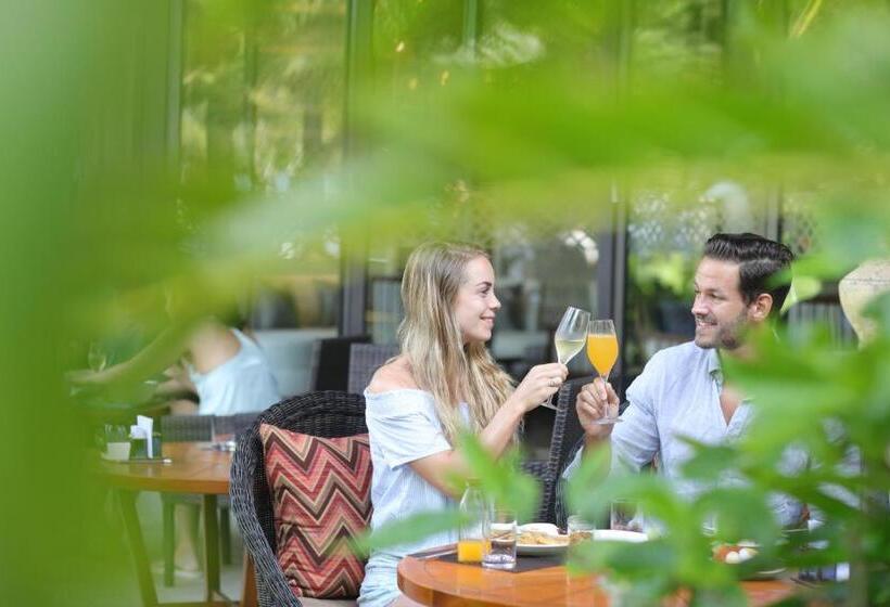 هتل Salinda Resort Phu Quoc  Sparkling Wine Breakfast