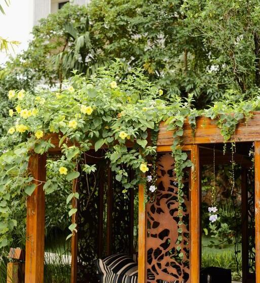 هتل Salinda Resort Phu Quoc  Sparkling Wine Breakfast
