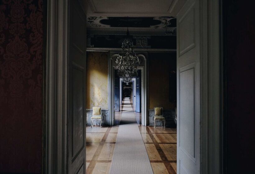 هتل The Originals Access, Hôtel Cholet Gare