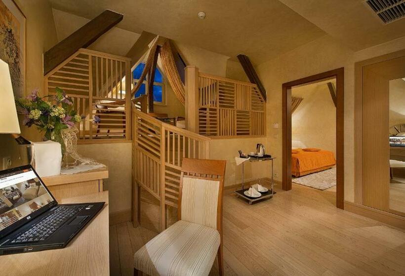 هتل Zvon Design Suites