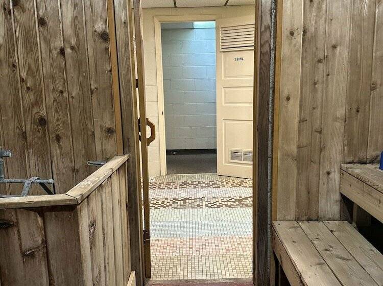 호텔 Pine View Inn