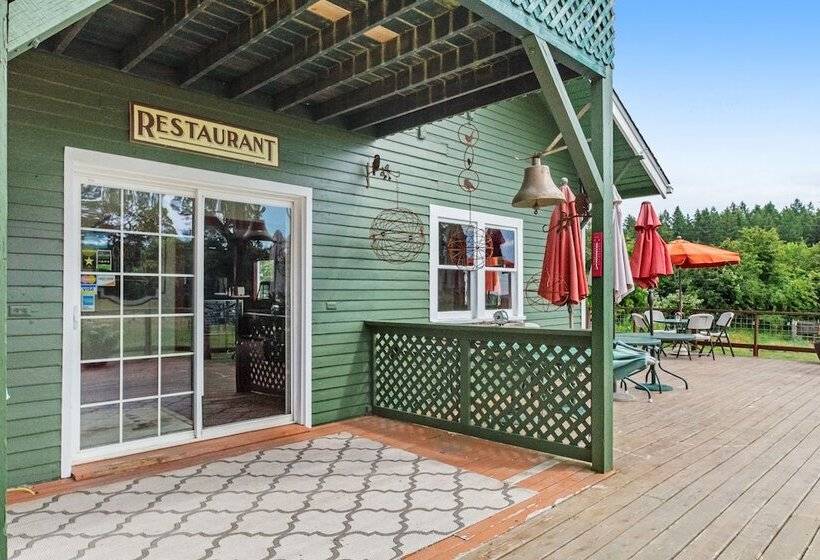 בית מלון כפרי Deer Harbor Inn