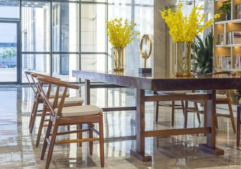 Greentree Eastern Hotel Hainan Free Trade Port Jiangdong New District Meilan Airport