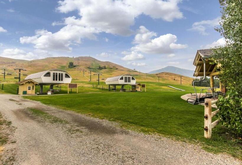 هتل The Bluff Mountain Retreat