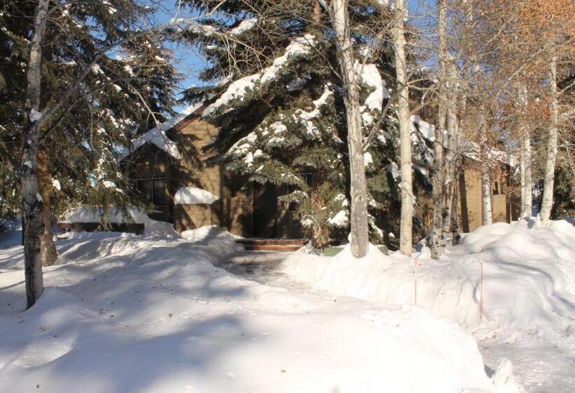 هتل The Bluff Mountain Retreat