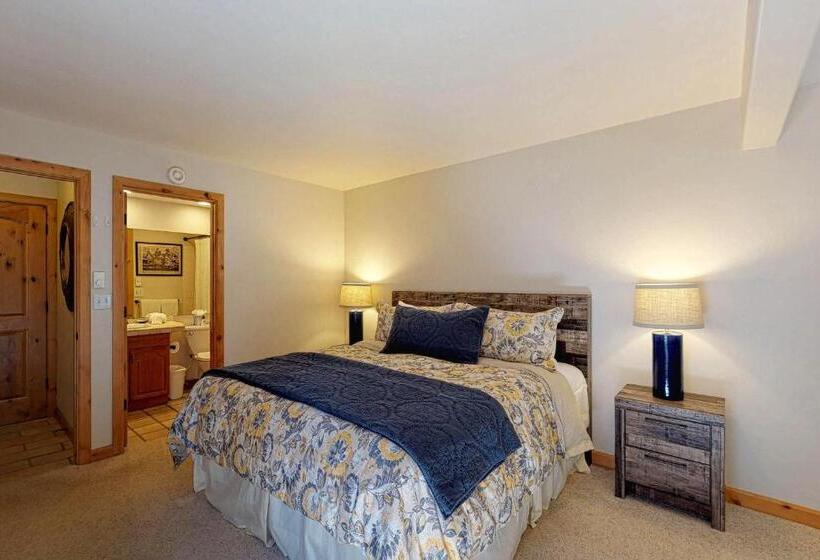 هتل The Bluff Mountain Retreat