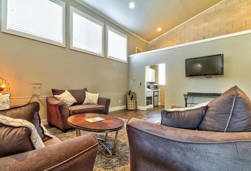 هتل Bella Casa   Loft