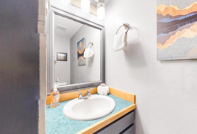 هتل Elkhorn Studio Condo   The Clocktower