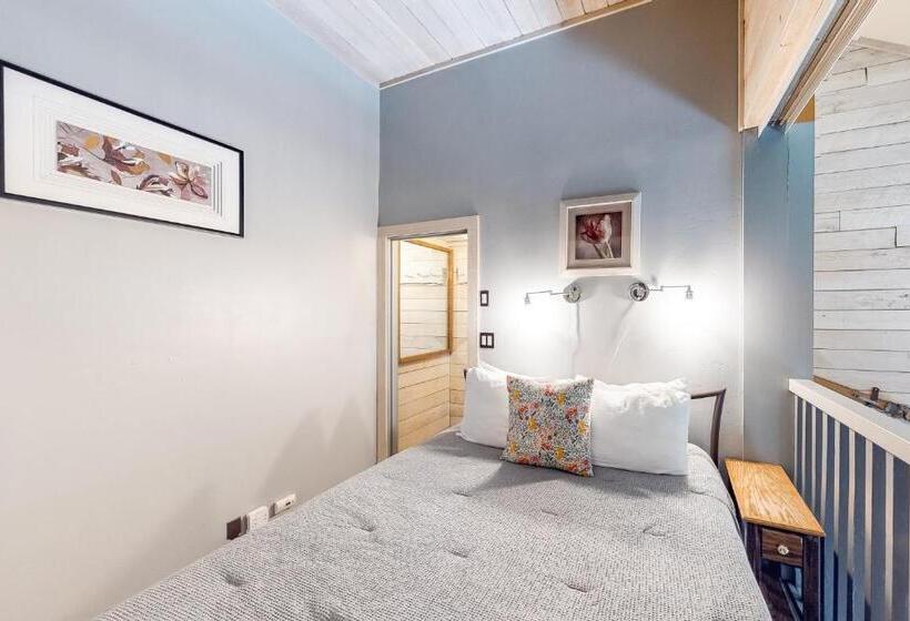 هتل Elkhorn Studio Condo   The Clocktower