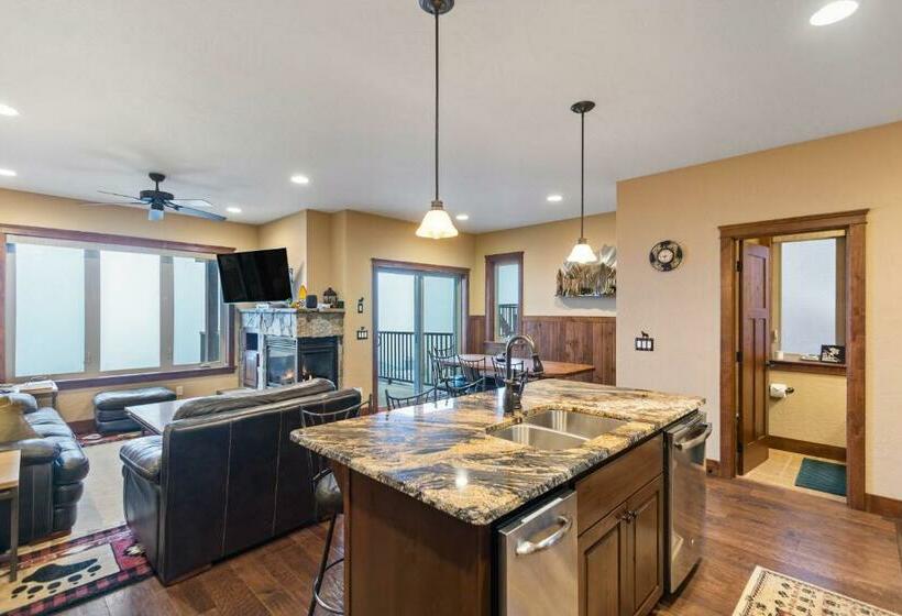 هتل Lakeview Mountain Lodge