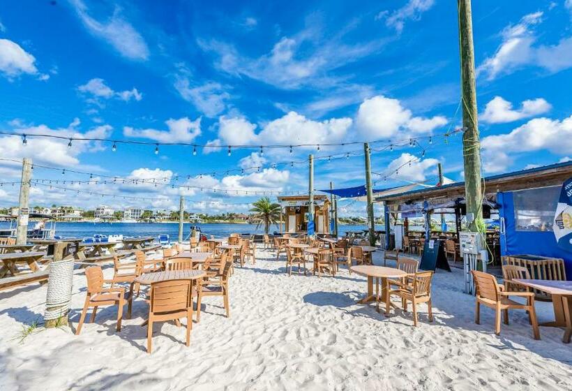 호텔 Ocean Breeze West 302