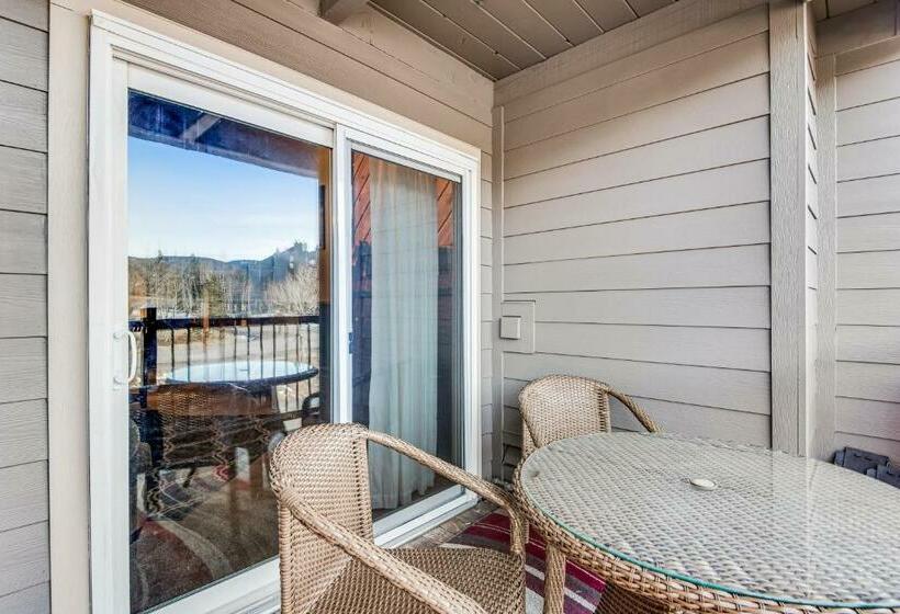 فندق Treehouse Condo Unit H202