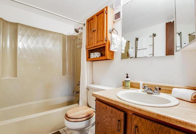 فندق Treehouse Condo Unit H202