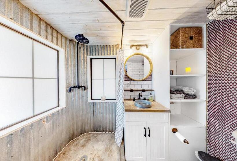 호텔 Chimney Rock Tiny Home