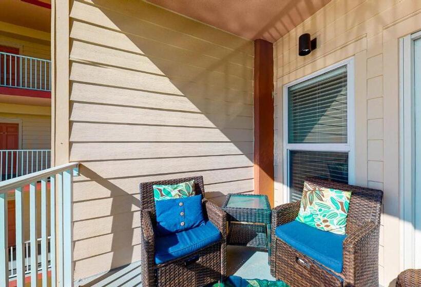 فندق Paradise Shores 200