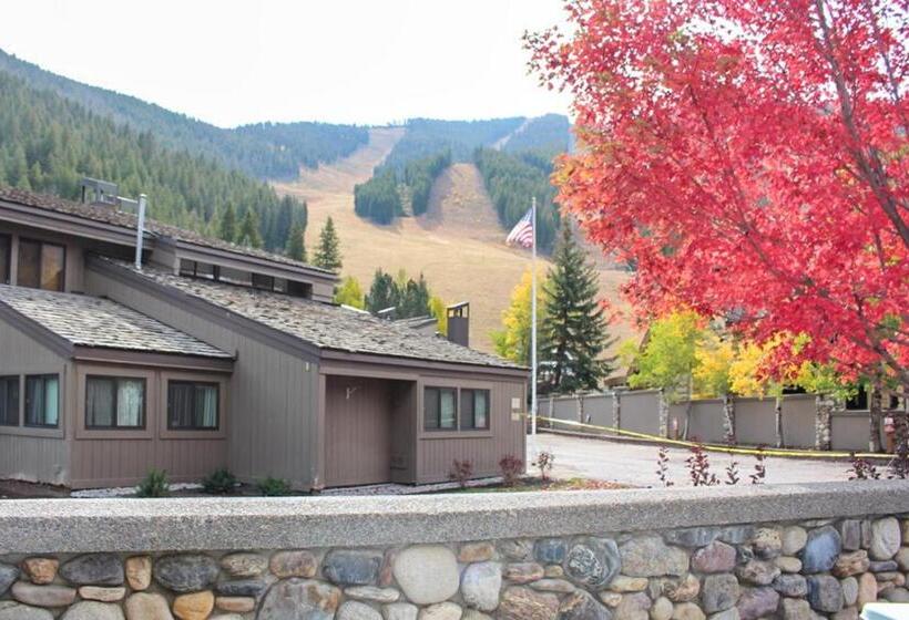 هتل Warm Springs Wonder
