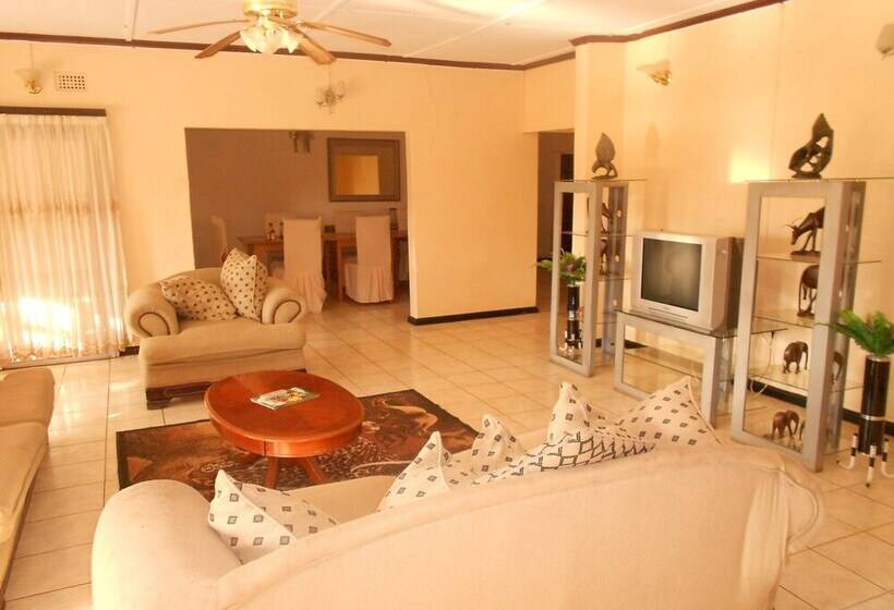 تختخواب و صبحانه Wane Guest Lodge