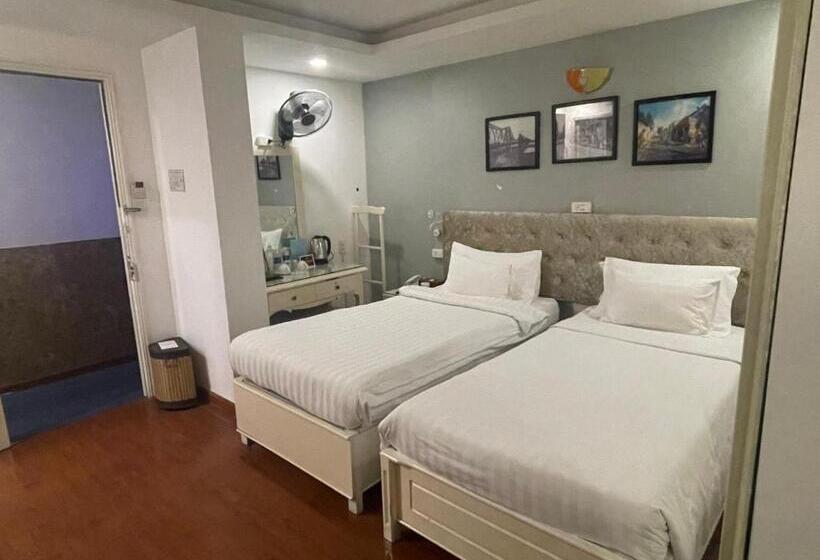 Fotos del hotel A25  De Tham:  11