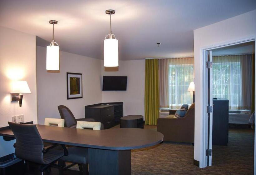호텔 Candlewood Suites Columbus Northeast, An Ihg