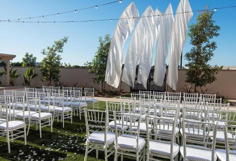 هتل Courtyard By Marriott Irvine Spectrum
