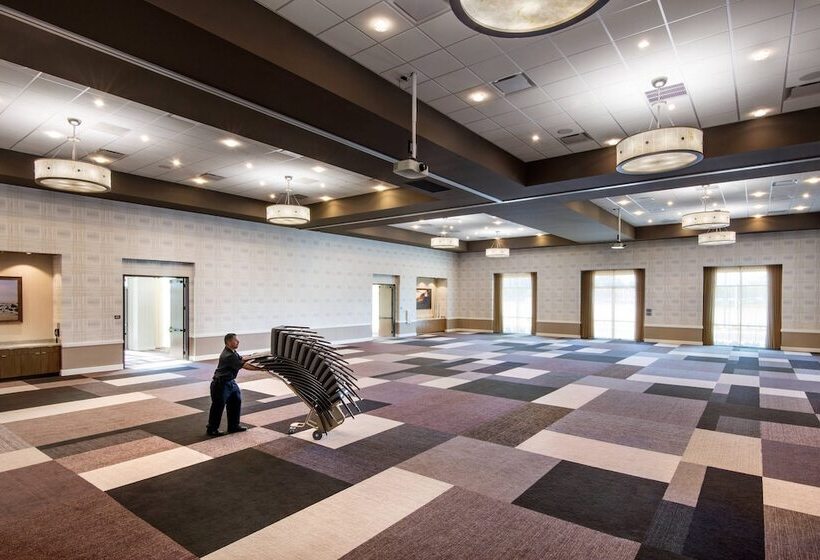 هتل Courtyard By Marriott Irvine Spectrum