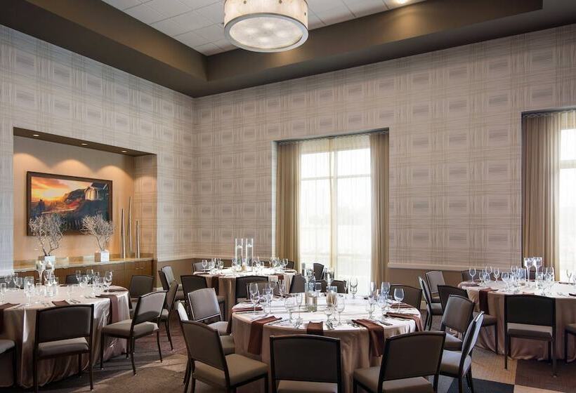 هتل Courtyard By Marriott Irvine Spectrum
