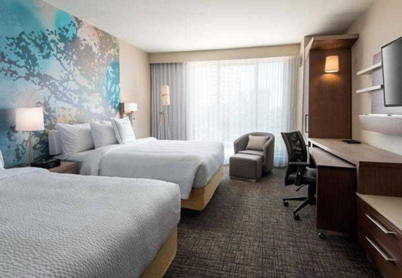 هتل Courtyard By Marriott Irvine Spectrum