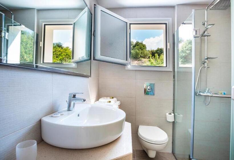 هتل Dionysos Village Resort