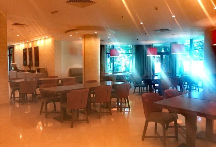 هتل Grand Lancaster Brazzaville