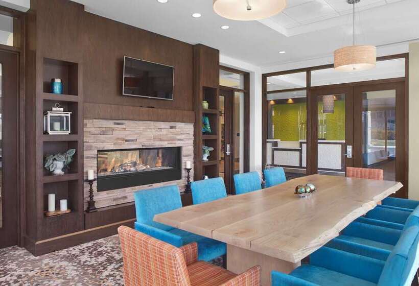 هتل Hilton Garden Inn Akron